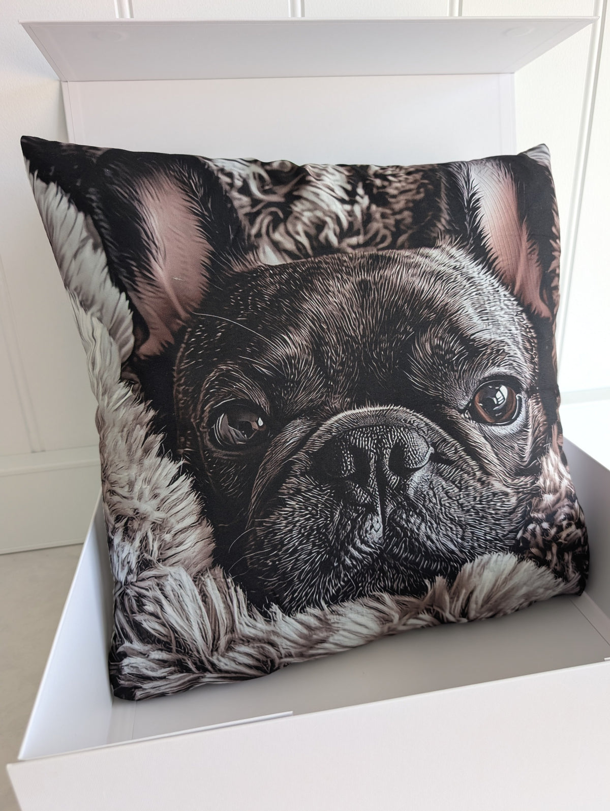 Black French Bulldog cushion – gift box